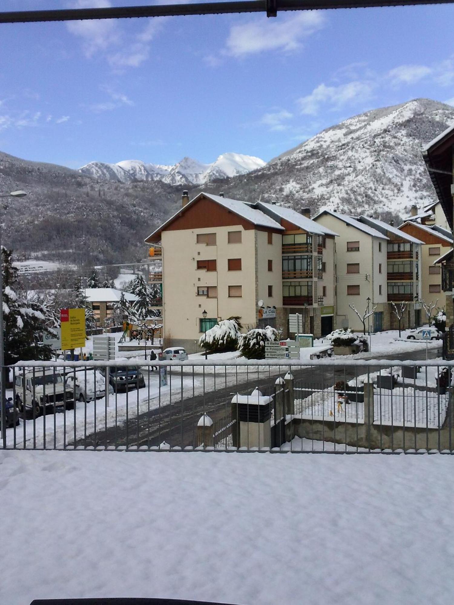 Apartaments Pirinenc Esterri d'Àneu Esterno foto